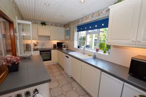 Kitchen- click for photo gallery